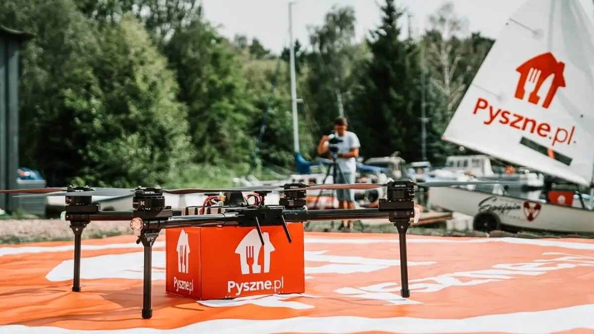 Pyszne.pl wprowadza asystenta. AI wskaże co powinieneś zjeść