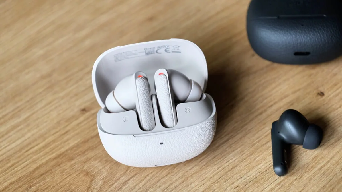QCY Buds HT15 ANC w etui, w kolor biały
