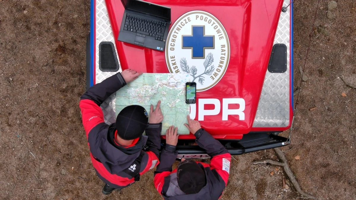 Ratownicy GOPR mają nowe telefony. Wsparła ich polska marka