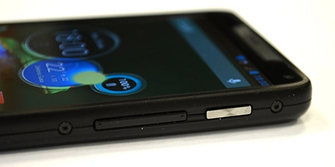 Intel Atom w smartfonie daje radę? Test Motoroli RAZR i