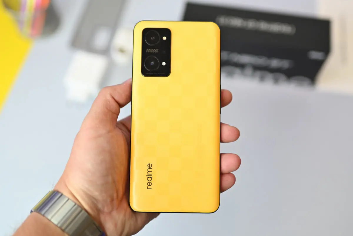 Test realme GT Neo 3T. Fajny średniak, ale z wadami poprzednika