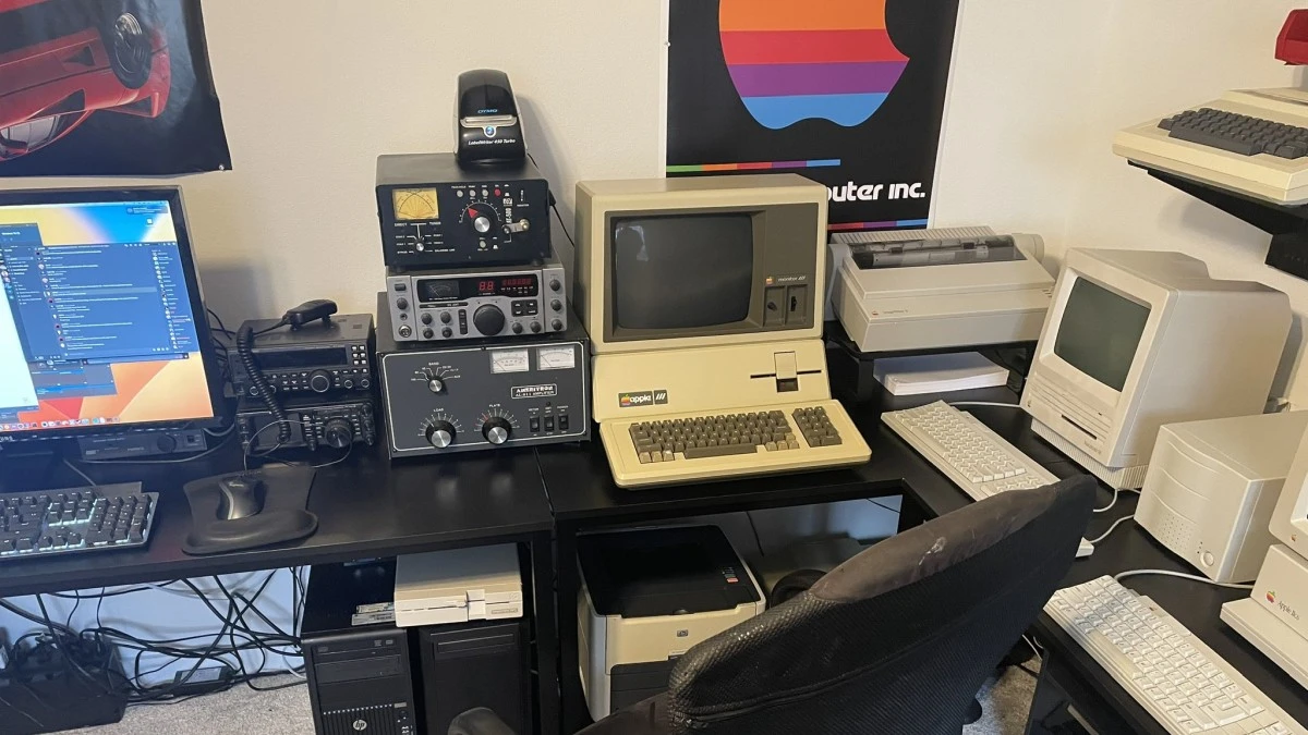 Zamienił pokój w muzeum z retrokomputerami. Pokazał zdjęcia w sieci