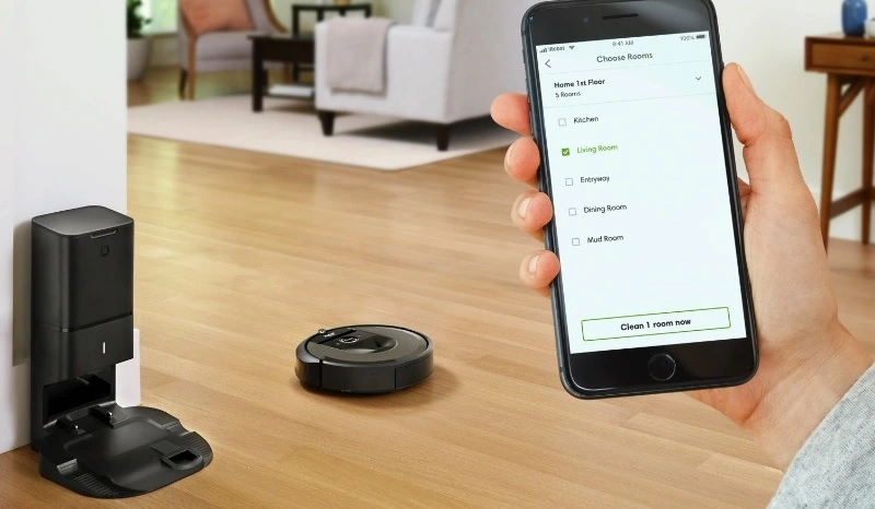 Nowy robot sprzątający Roomba sam opróżni pojemnik na śmieci