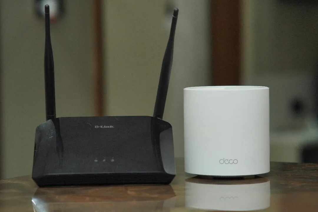 Routery D-Link i TP-Link Deco.