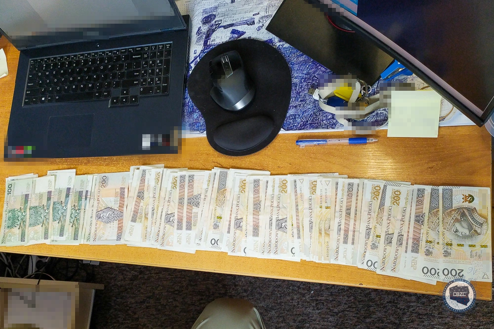 Rozbito szajkę podszywającą się pod numery telefonów banków