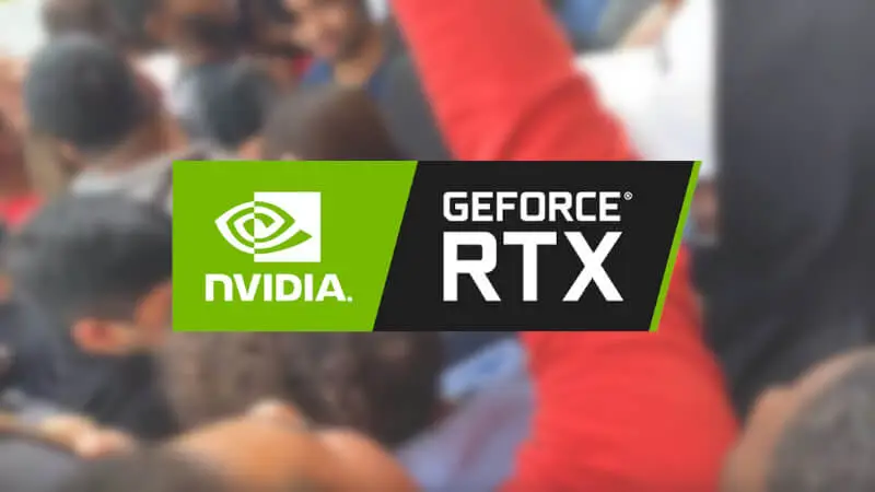 Szaleńczy bieg. Nvidia GeForce RTX 3080 Ti i tłum klientów przed sklepem. Kolejka jak za PRL