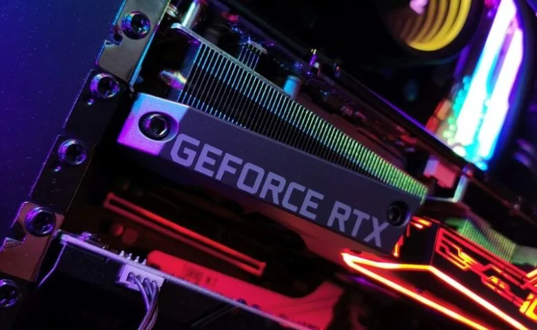 NVIDIA GeForce RTX 3080 Ti 12 GB sfotografowany. Premiera niebawem