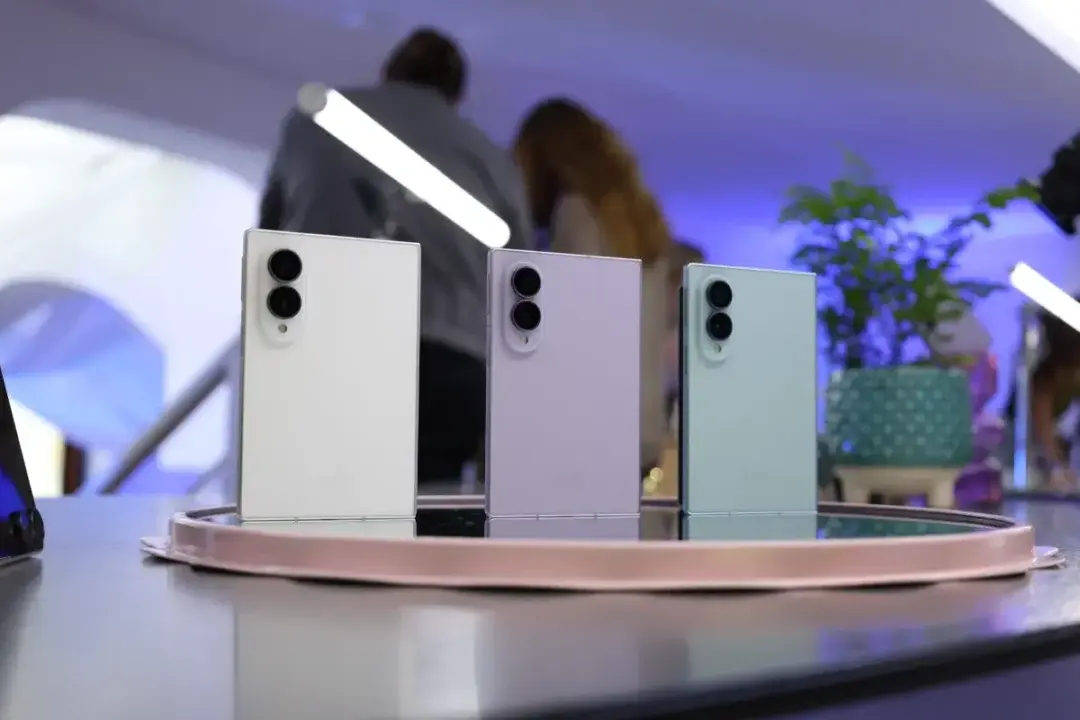 samsung galaxy z fold8