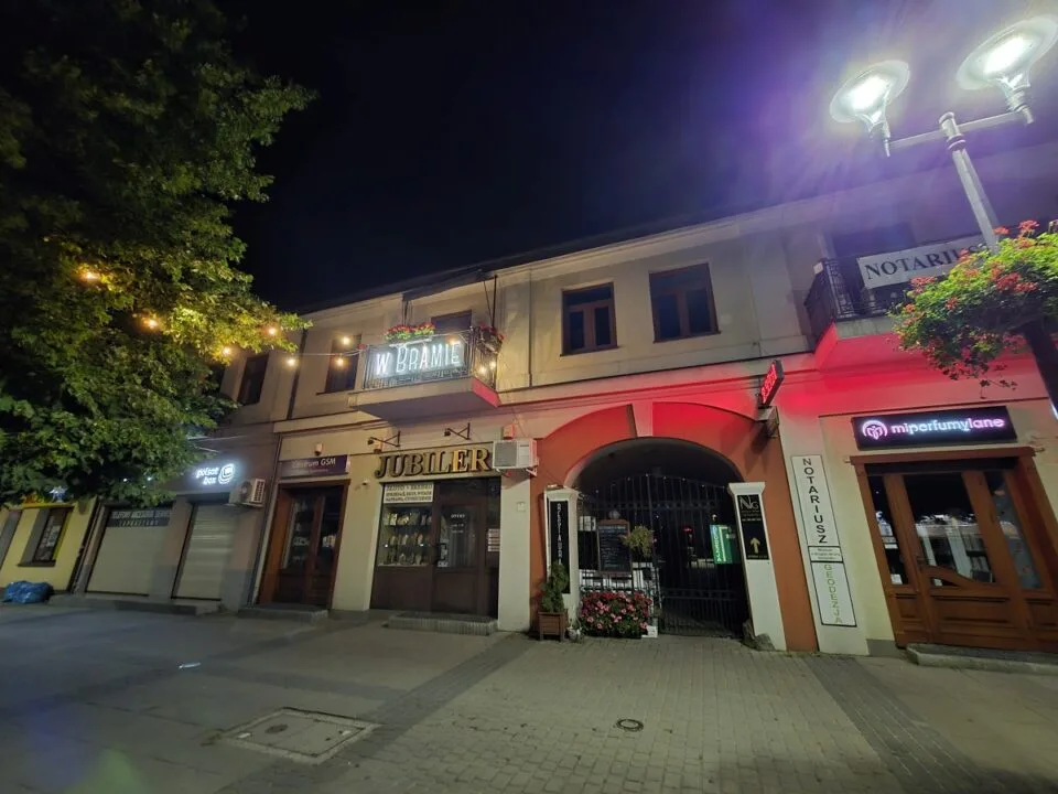 Tryb nocny, Aparat ultraszerokokątny