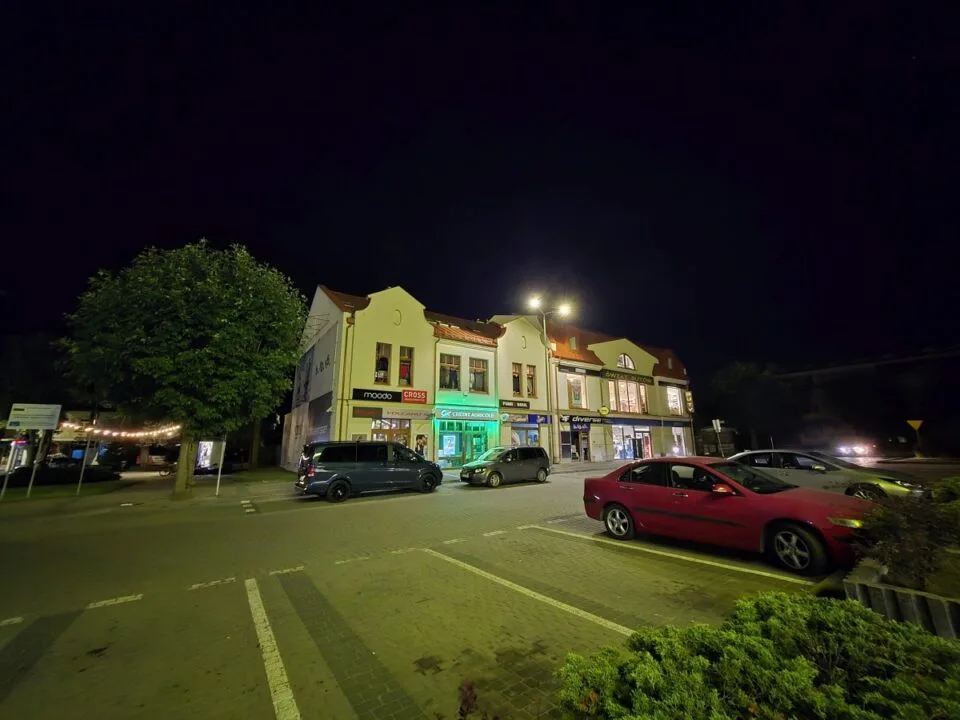 Tryb nocny, Aparat ultraszerokokątny
