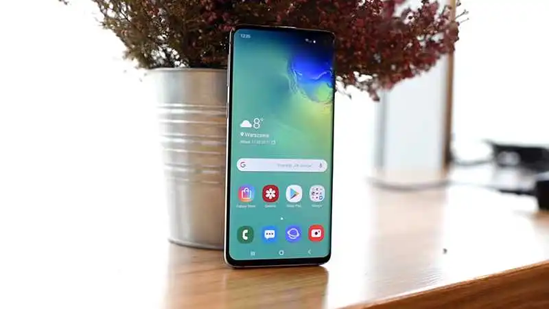 Face unlock Samsunga Galaxy S10 może zostać oszukany przez zdjęcie, a nawet film