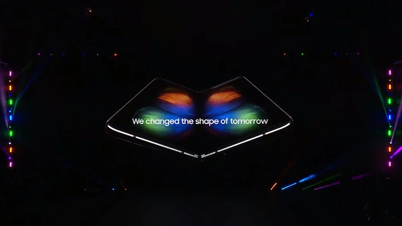 Samsung Galaxy Fold oficjalnie zaprezentowany. Co potrafi składany smartfon?