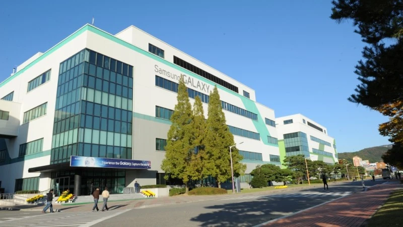 Koronawirus w fabryce smartfonów Samsung. Produkcja stanęła