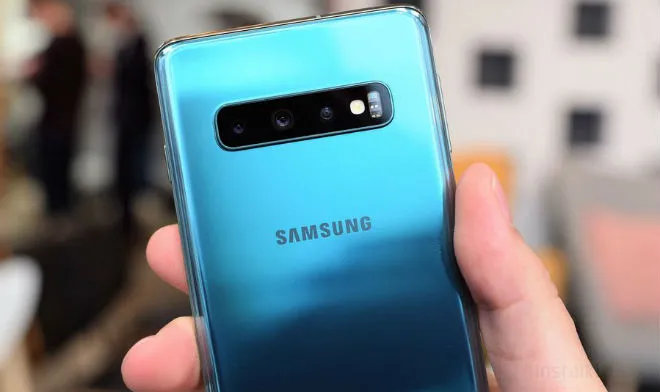 Walka na megapiksele: Samsung tworzy nowy sensor aparatu do smartfonów