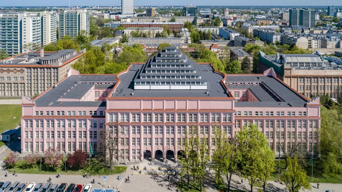 Wyciekły dane studentów SGH. Bing pokazywał je przez miesiąc