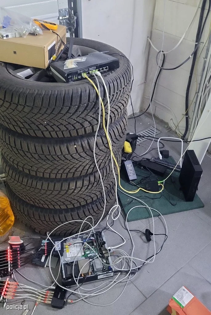 44-latek sprzedawał TV cyfrową