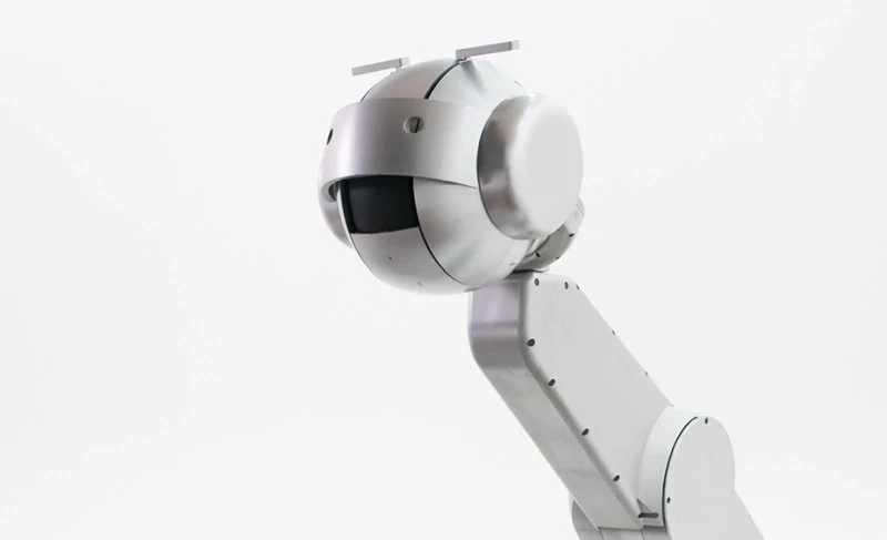 Ten robot gra, śpiewa, tworzy muzykę, a wkrótce ruszy w trasę koncertową
