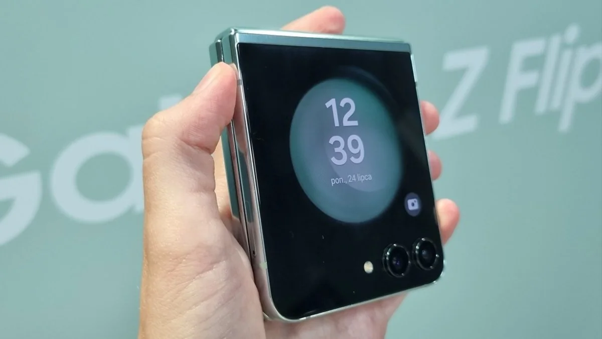Składane smartfony wciąż nie przekonały do siebie konsumentów