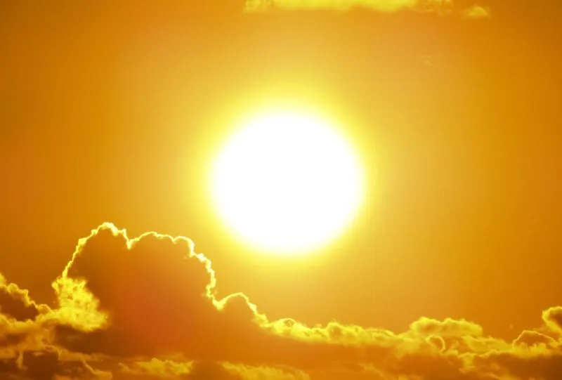 Czy patrzenie na słońce jest szkodliwe? 20-latka przekonała się o tym na własnej skórze