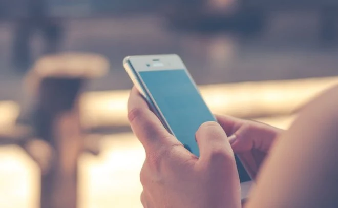 Sprzedaż smartfonów spadła po raz pierwszy w historii