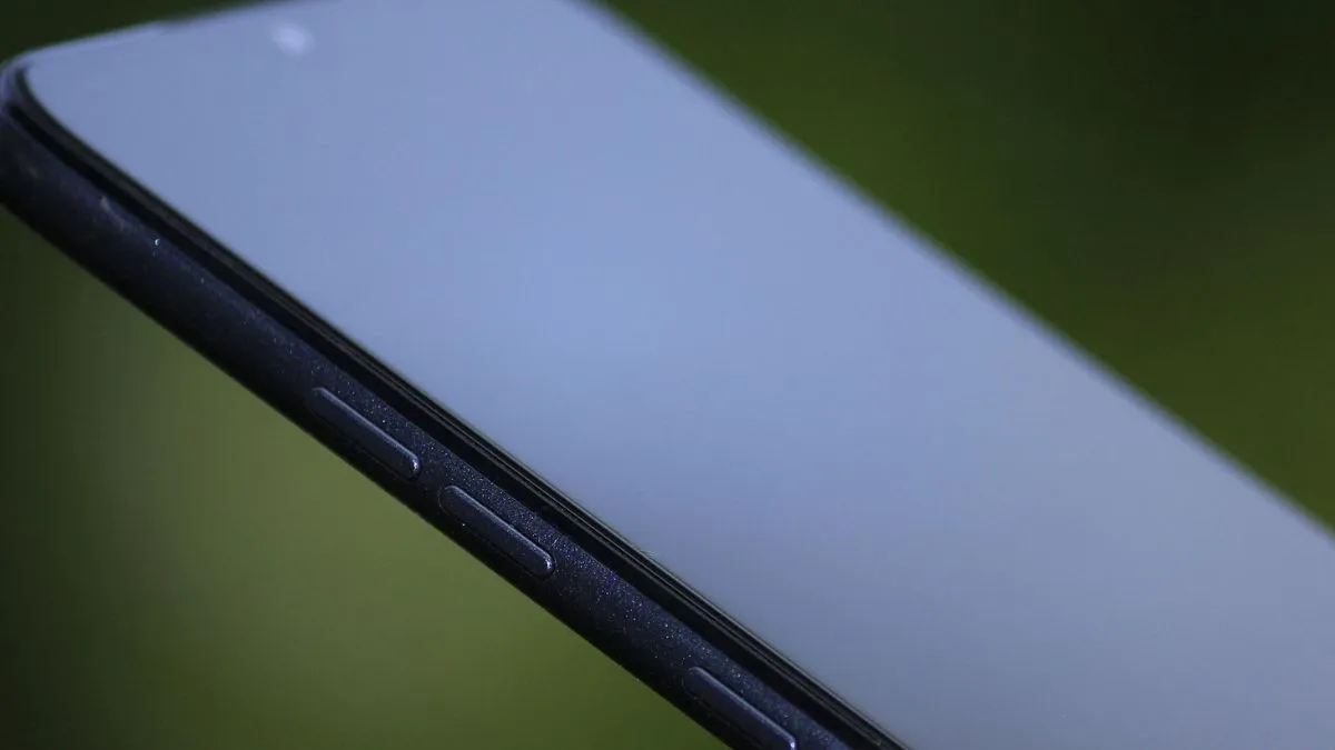 Koniec niechcianych fotek? Wiadomości Google ukryją wrażliwe treści