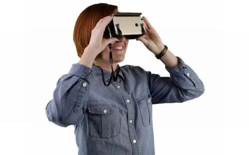 SMARTvr – gogle VR, które schowasz razem z telefonem