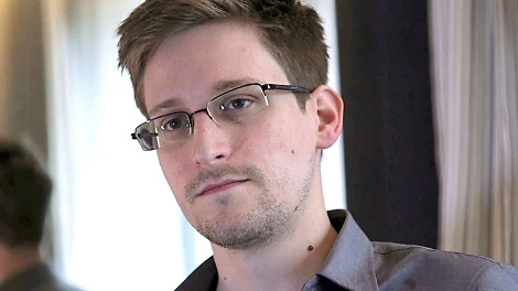 Edward Snowden: Smartfony mogą być zhakowane jedną wiadomością