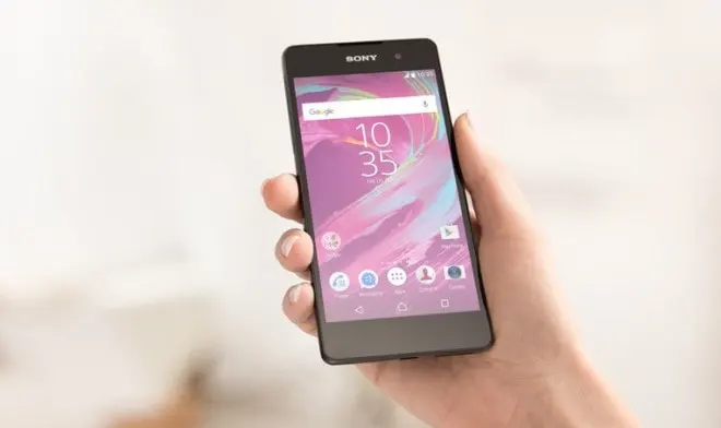 Sony prezentuje budżetową Xperię E5