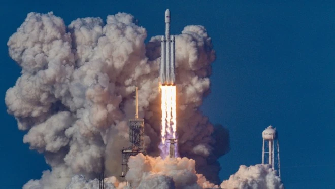 Zobaczcie jak SpaceX przygotowuje się do pierwszej misji z astronautami