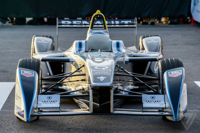 spark renault formula e5 2040