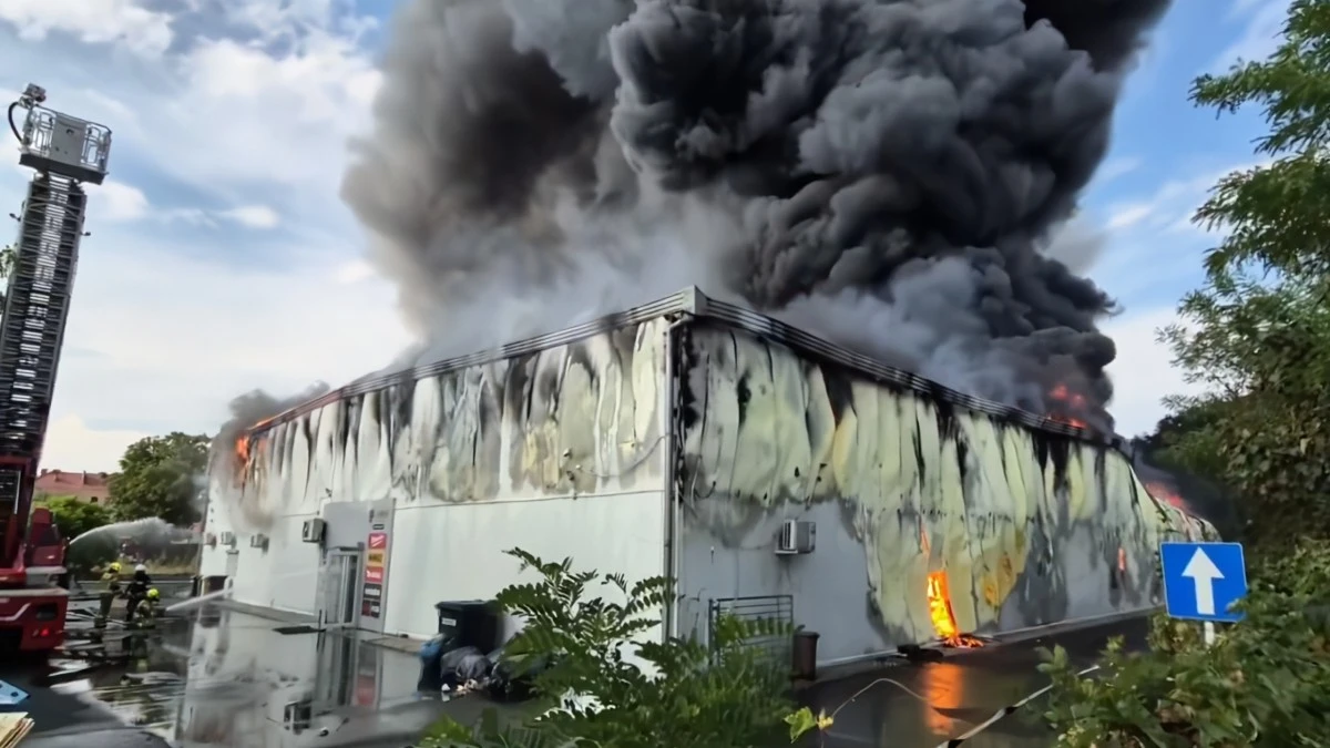 Spłonęła hala z elektrykami. Tymi, które akurat lubicie