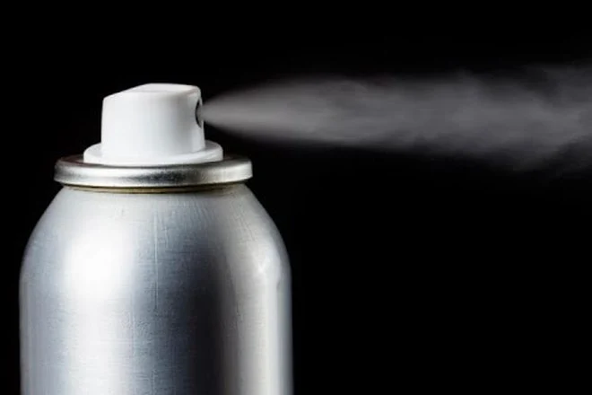 Nastolatek czyścił laptopa. Spowodował dużą eksplozję