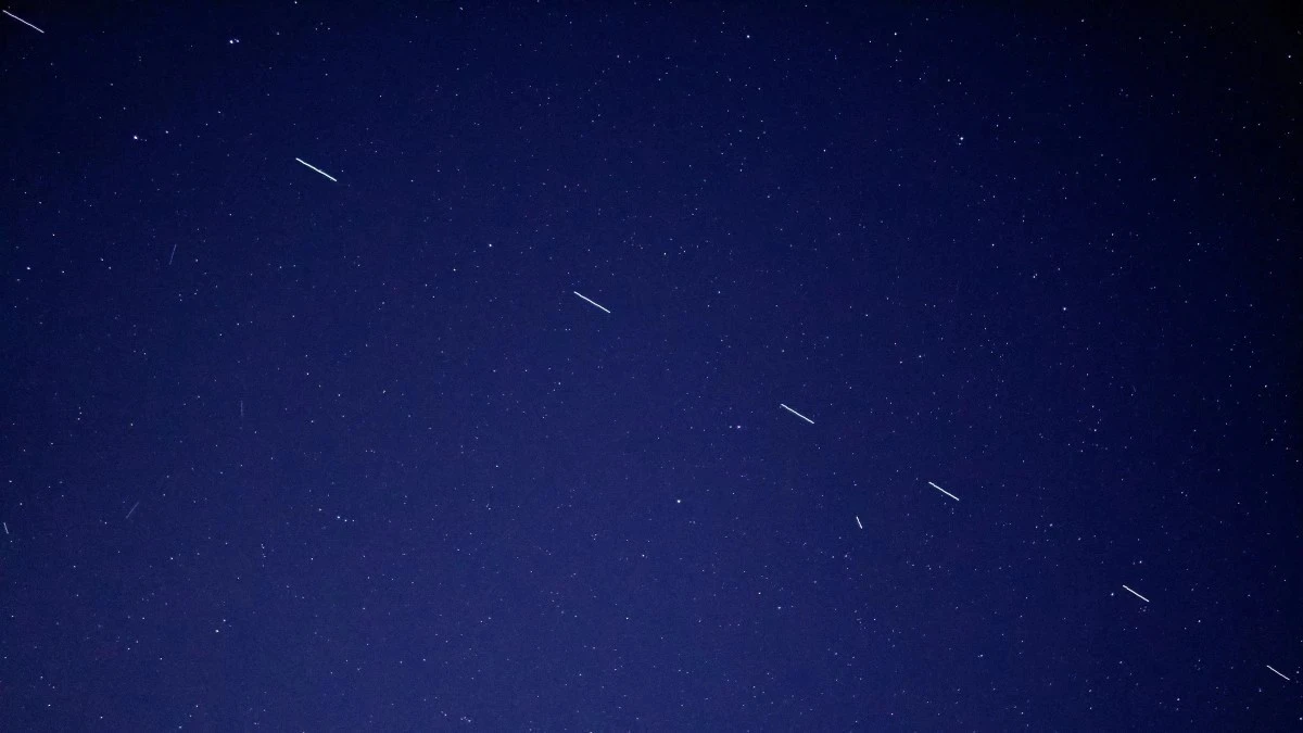 Kosmiczny pociąg Starlink ponownie nad Polską. Kiedy szukać go na niebie?