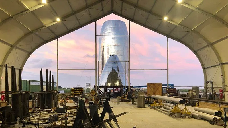 Elon Musk z nowymi zdjęciami prototypu rakiety Starship, która poleci na Marsa