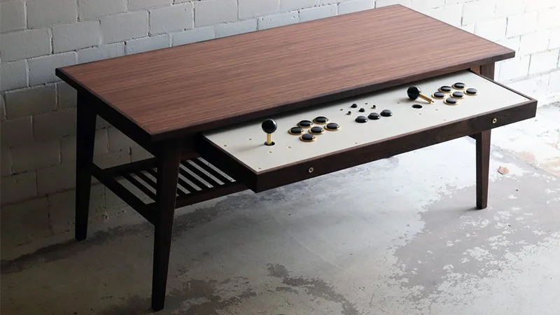 Stolik kawowy przerobiony w… kontroler do gier Arcade