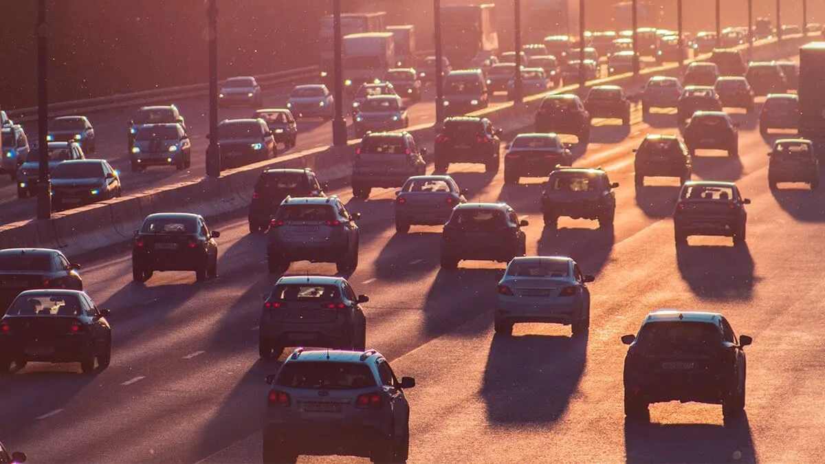 Duże europejskie miasto zakaże wjazdu samochodom spalinowym