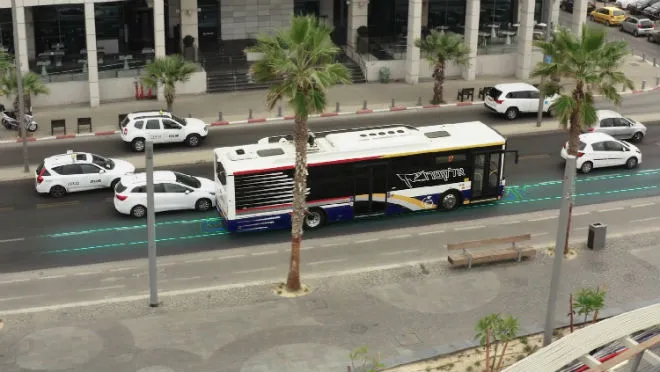 Szwecja buduje drogę, która automatycznie naładuje autobus elektryczny