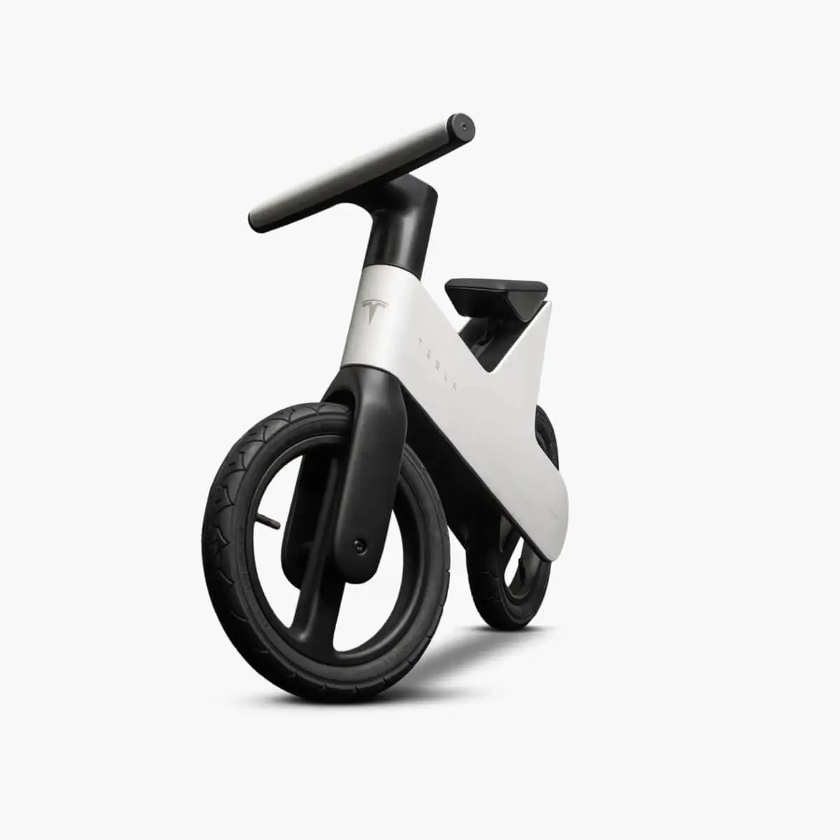 Tesla wprowadza dwukołowiec ze stopu magnezu. Tesla Balance Bike trafia do sprzedaży