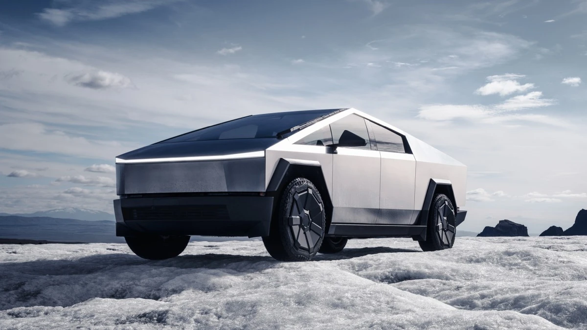 Tesla Cybertruck psuje się na potęgę. Skargi zalewają Internet