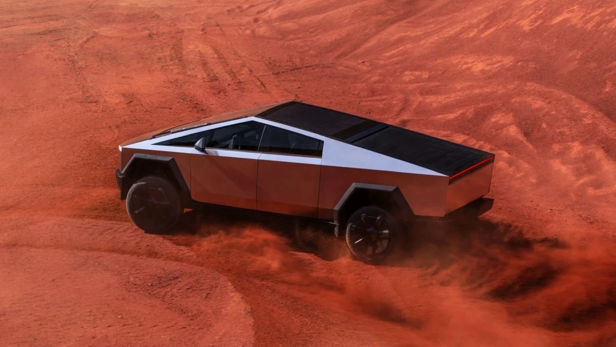 Cybertruck samoczynnie rozpada się podczas jazdy. Tesla reaguje