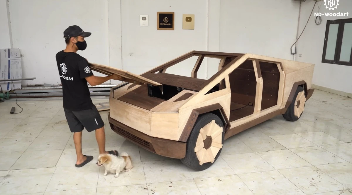 tesla cybertruck z drewna