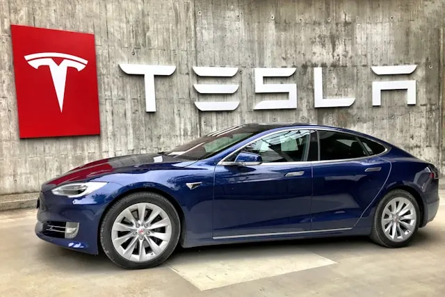 tesla grok w polsce