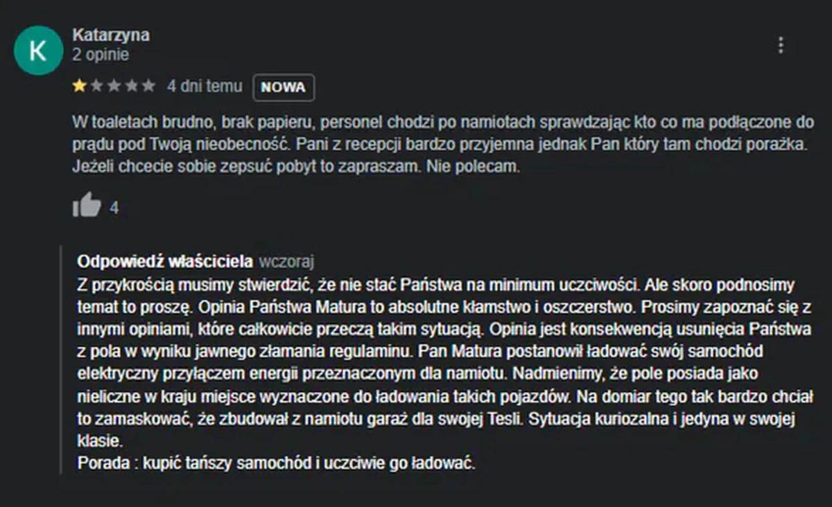 Ładował Teslę pod namiotem