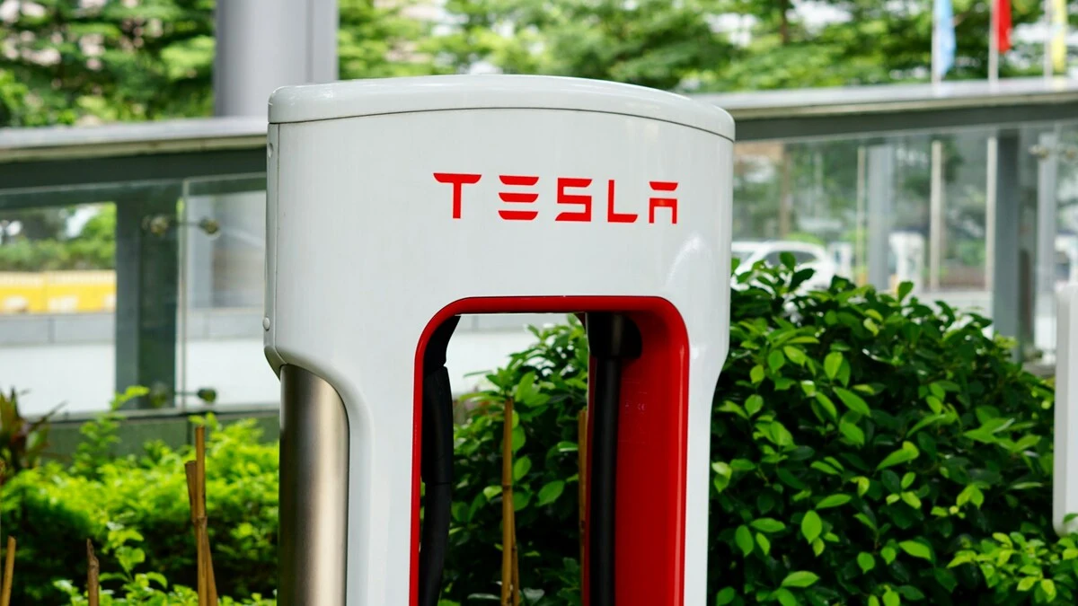 Koniec z loterią na stacjach ładowania. Mapy Google ratują posiadaczy elektryków