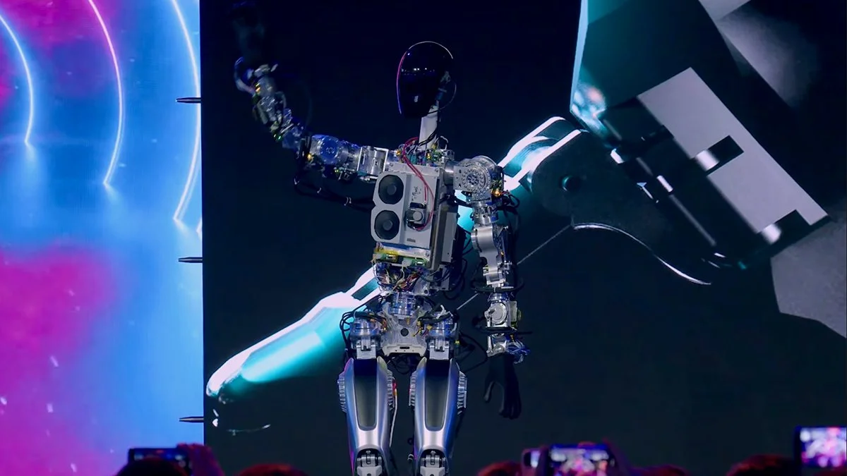 Tesla zaprezentowała prototyp humanoida. Nie zrobił na mnie żadnego wrażenia
