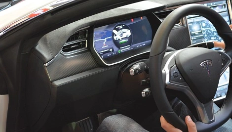 Elon Musk: Tesla będzie liderem samojeżdżących samochodów