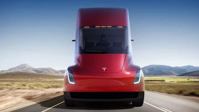 Tesla prezentuje elektryczną ciężarówkę. Aż 800 km zasięgu!