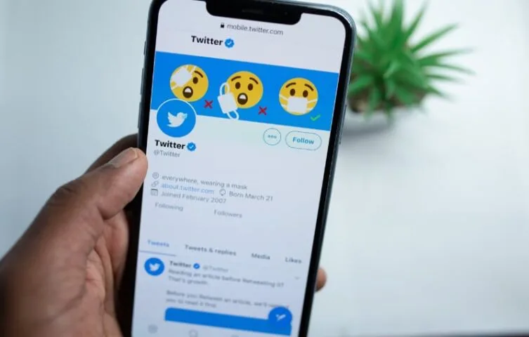 Twitter planuje inwazyjne reklamy pomiędzy wpisami w dyskusji