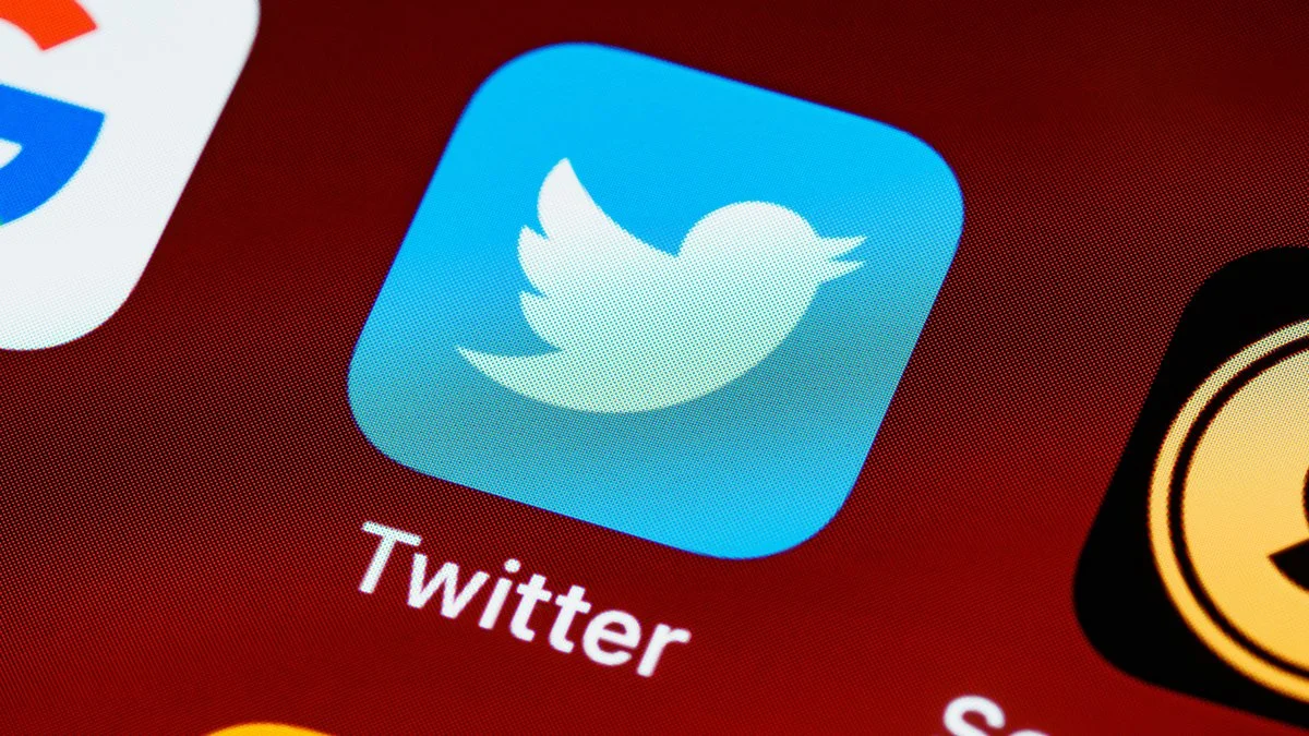 Twitter pozwoli na publikację 14x dłuższych wpisów. Wznowiono też subskrypcję Blue