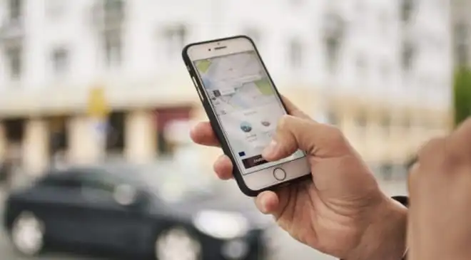 Kłopoty Ubera. Stracił licencję w kolejnym mieście